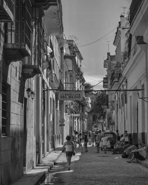 Habana Cuba Okt 2021 Een Grijze Opname Van Mensen Straten — Stockfoto