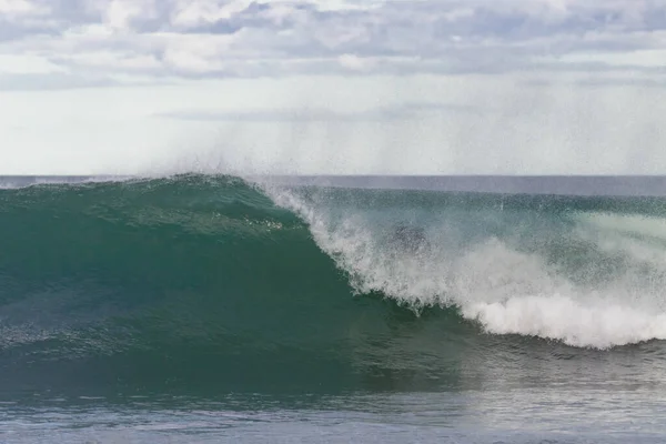 Surfer Catching Big Wave Sea — Stockfoto
