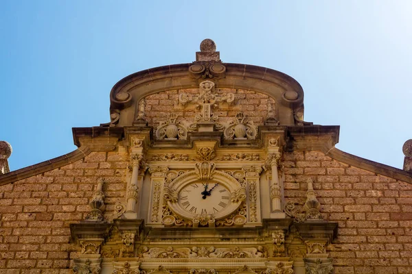 Eine Flache Aufnahme Einer Wunderschönen Abtei Von Santa Maria Montserrat — Stockfoto