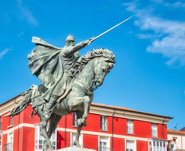 Bajo Ángulo Homenaje Memoria Burgos Cid Campeador España Con Cielo — Foto de Stock