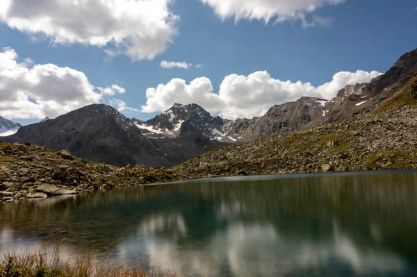 Una Hermosa Vista Los Alpes Stubaier Lago Austria — Foto de Stock