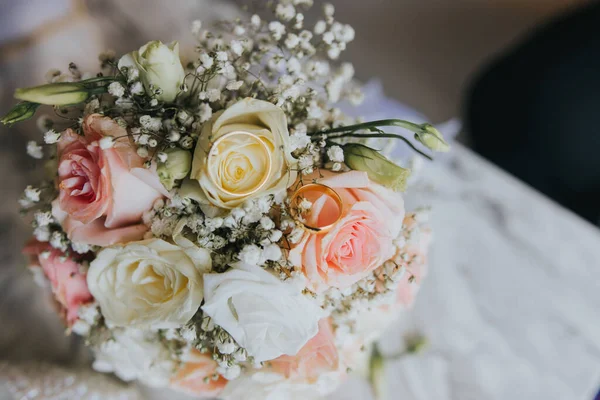 대리석 신부의 꽃다발 결혼식 — 스톡 사진
