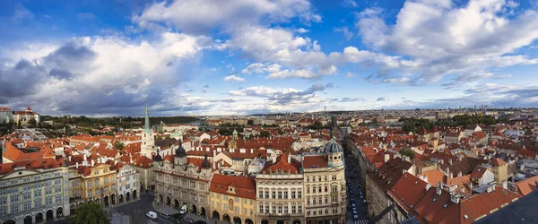 Panoramic Shot Beautiful Cityscape Cloudycloudy Sky Prague — Fotografia de Stock