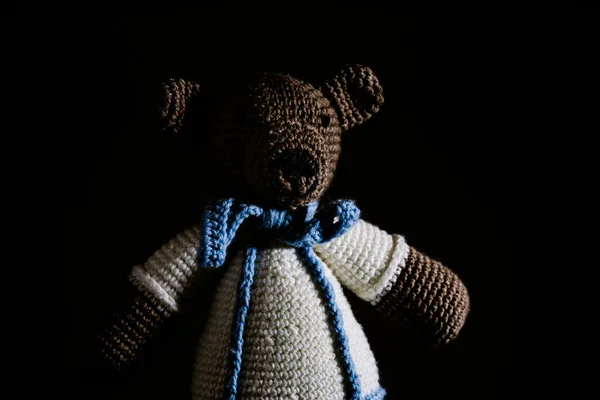 Close Shot Crocheted Teddy Bear Black Background — Stock Photo, Image