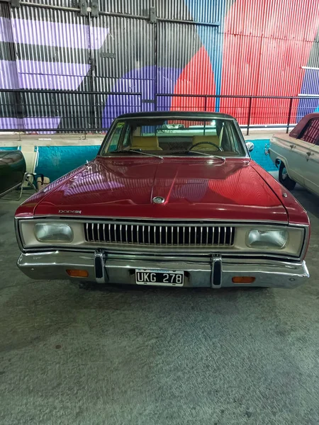 Avellaneda Argentina Δεκέμβριος 2021 Κομψό Κόκκινο Chrysler Dodge Polara Sedan — Φωτογραφία Αρχείου