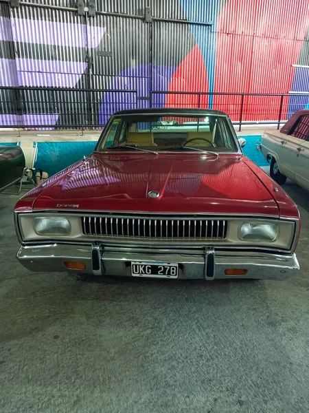 Avellaneda Argentina Dezembro 2021 Elegante Chrysler Vermelho Dodge Polara Sedan — Fotografia de Stock