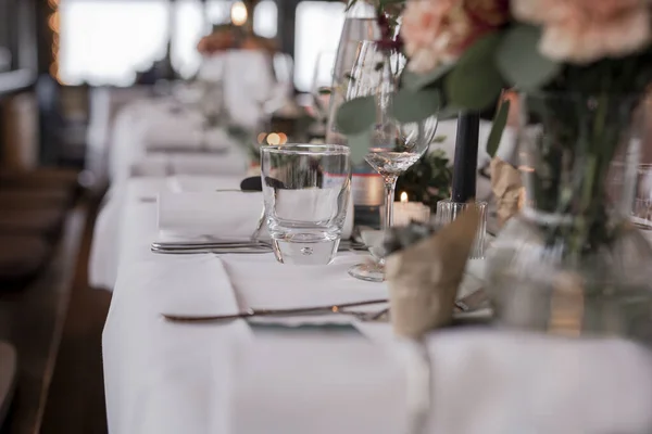 Beautiful Tableware Decor Wedding Table — Fotografia de Stock