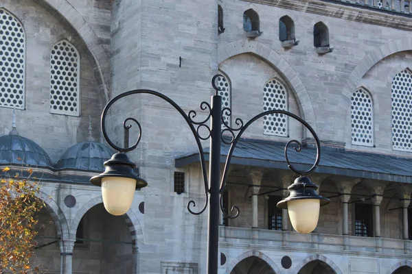 Поштові Ліхтарі Біля Мечеті Сулейманіє Стамбулі Туреччина — стокове фото