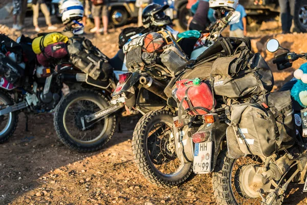 Algumas Bicicletas Montanha Velhas Com Rodas Sujas — Fotografia de Stock