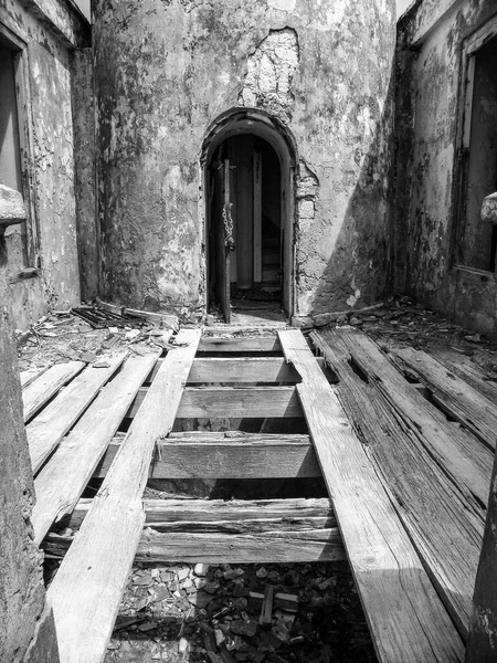 Graustufen Der Holzoberfläche Und Eine Alte Tür Verlassenen Leuchtturm Klein — Stockfoto