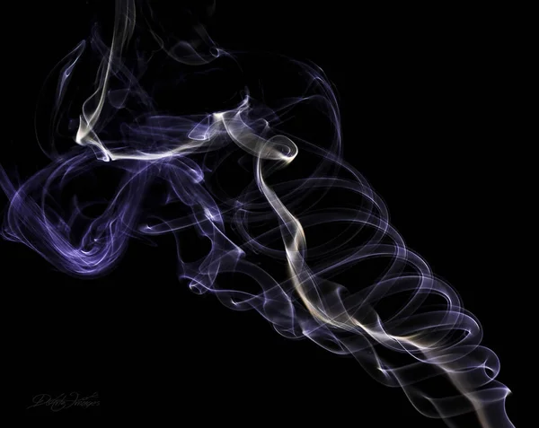 Füst Cigarettából Sötét Háttérben — Stock Fotó