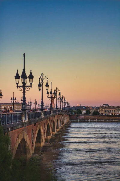 Bordeaux Folyó Hídja Naplemente Idején Franciaországban — Stock Fotó