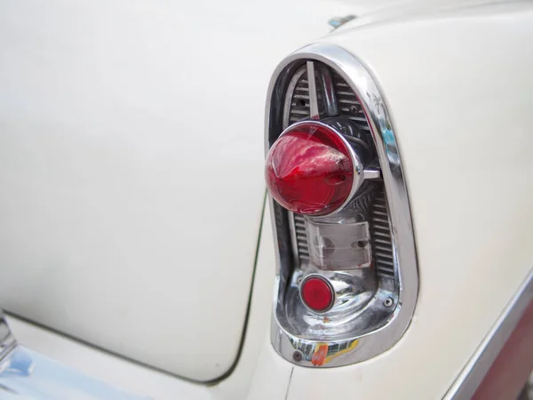 Closeup Shot Red Headlights Vintage White Car — Stockfoto