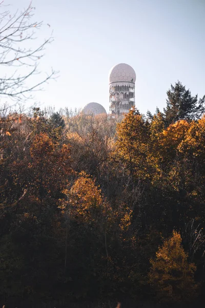 Plano Vertical Teufelsberg Una Colina Natural Con Árboles Primer Plano — Foto de Stock