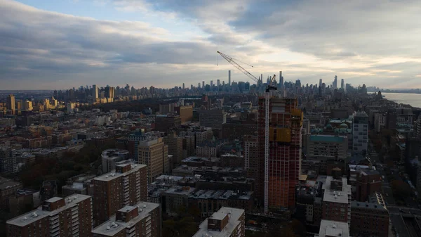 Panorama Une Belle Ville Avec Des Bâtiments Denses Des Gratte — Photo