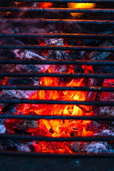 Barbecue Grill Pit Glowing Fire — Stock Photo, Image