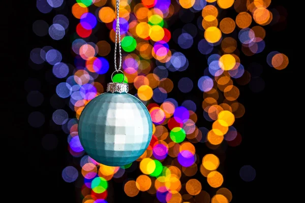 Bokeh Noel Işıklarına Karşı Yakın Plan Bir Dekorasyon — Stok fotoğraf