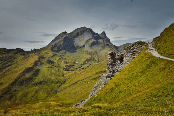 Beautiful View Green Mountain Peaks Switzerland — Stock Photo, Image
