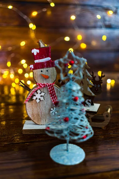 Lichte Kerstcompositie Met Seizoensgebonden Decoraties Ornamenten — Stockfoto
