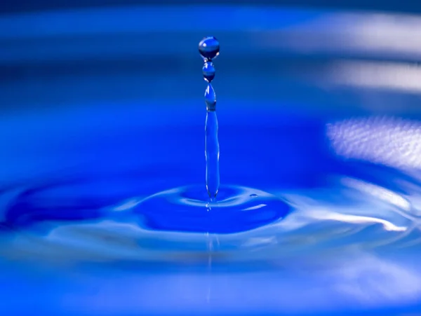 Selective Focus Shot Waterdrop Splash — 图库照片