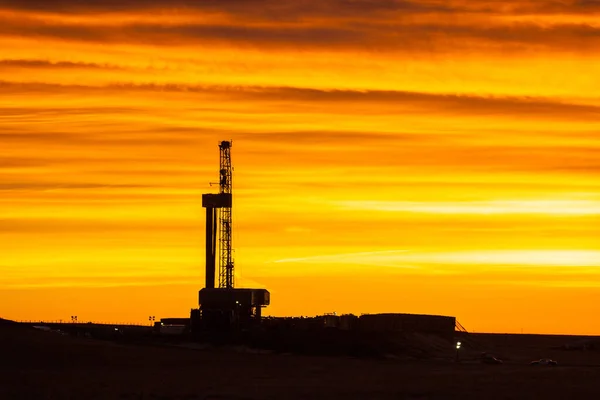 Silhouette Drilling Rig Orange Sunrise Sky Southeastern Wyoming — 图库照片
