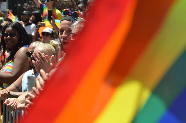 New York Birleşik Devletler Haziran 2019 Bir Lgbt Bayrağı Arkada — Stok fotoğraf