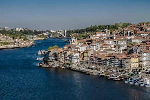 Zdjęcie Lotnicze Pejzażu Miasta Porto Czerwonymi Domami Dachu Rzeką — Zdjęcie stockowe
