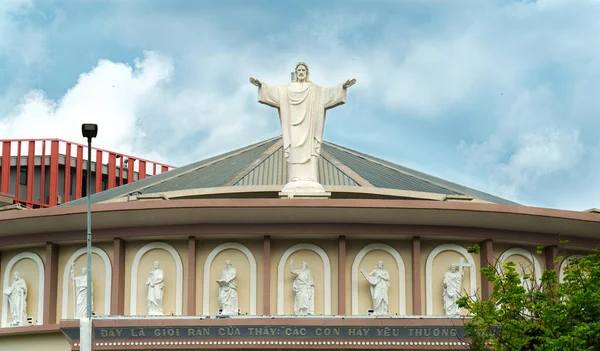 Een Prachtig Uitzicht Het Standbeeld Van Jezus Top Van Een — Stockfoto