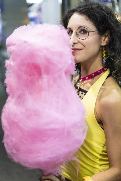 Caucasian Sexy Curly Girl Glasses Having Fun Amusement Park — ストック写真