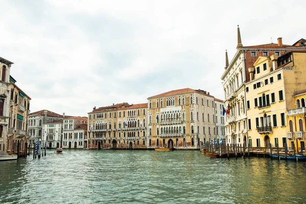 Eine Schöne Aufnahme Von Grassi Palace Venedig Italien — Stockfoto