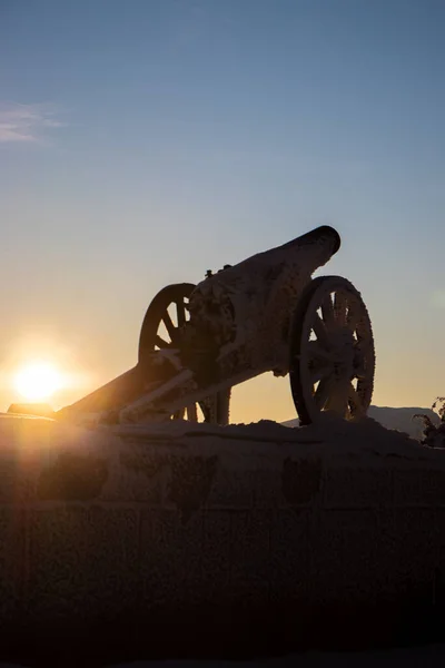 Сценічний Постріл Гармати Саратозькому Національному Історичному Парку Під Час Заходу — стокове фото