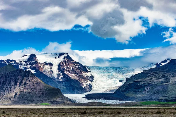 Een Prachtige Opname Van Bergen Ijsland — Stockfoto