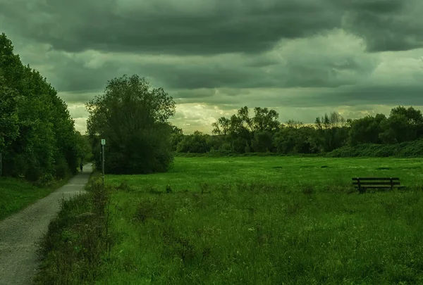 Een Groene Buitenruimte Duitsland Een Bewolkte Middag — Stockfoto