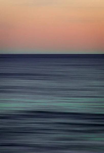 Beau Coucher Soleil Coloré Sur Mer Avec Réflexion Dans Eau — Photo