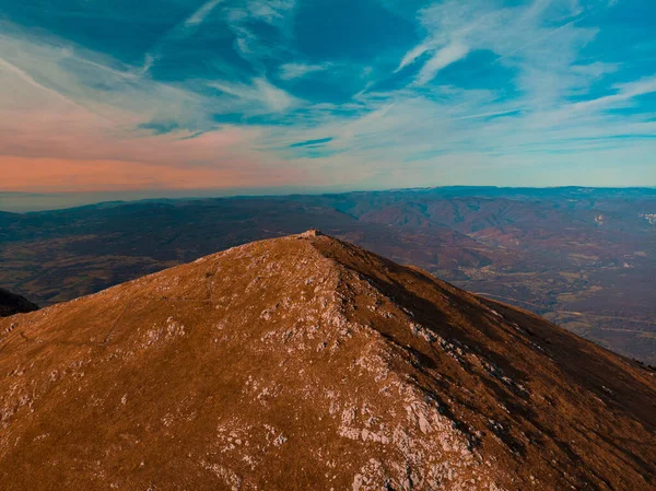 Schöne Aussicht Auf Das Rtanj Gebirge Unter Bewölktem Himmel Serbien — Stockfoto