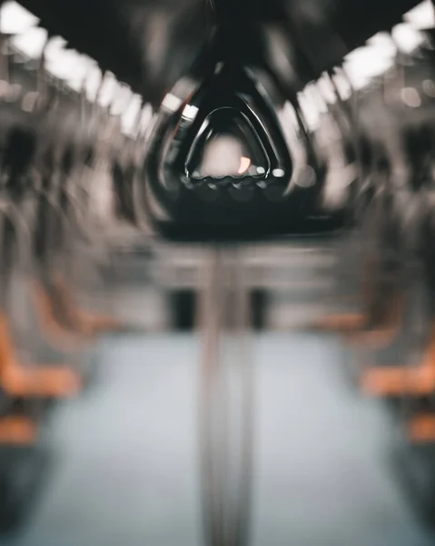 Vertikal Selektiv Fokusbild Insidan Singapore Mass Rapid Transit Smrt — Stockfoto