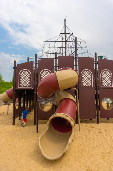 Poznan Polónia Maio 2019 Parque Infantil Forma Navio Parque Malta — Fotografia de Stock