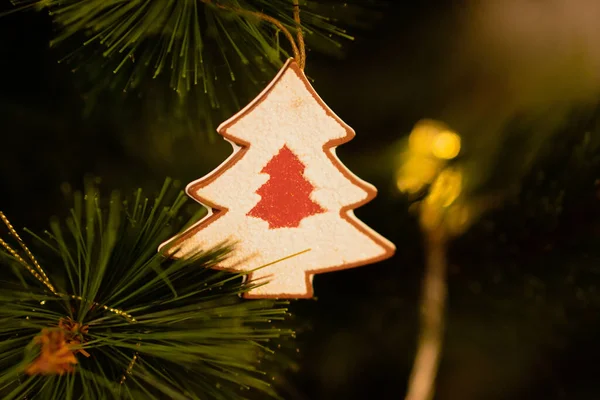 Closeup Shot Christmas Tree Toy Hanging — Stockfoto