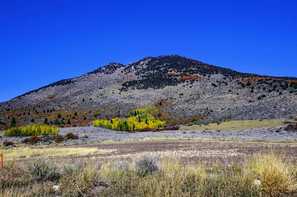 Blue Sky Agricultural Field Hills Sunny Day Autumn — Stock Photo, Image