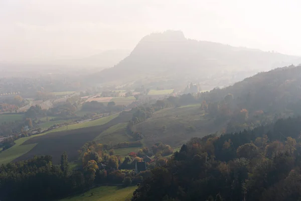 Luftaufnahme Bewaldeter Berge Frühherbst — Stockfoto