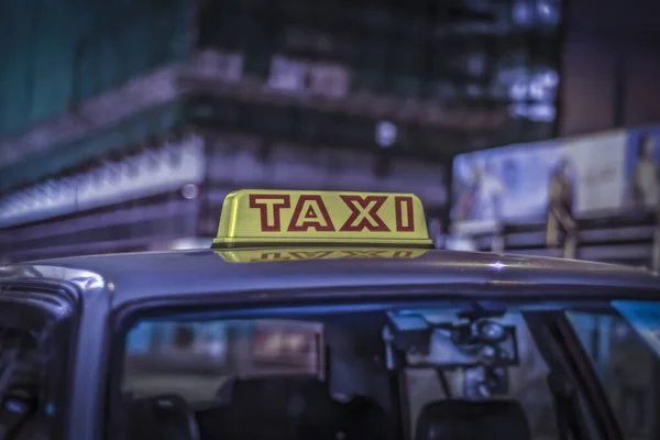 Primer Plano Cartel Taxi Noche —  Fotos de Stock