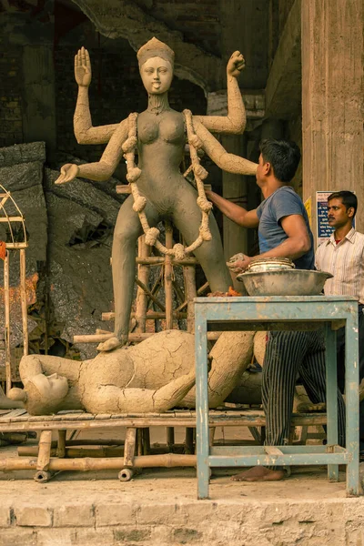 Cossimbazar India 2021 Artista Haciendo Escultura Arcilla Maa Kali Templo — Foto de Stock
