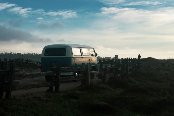 Old Vehicle Road Wooden Fenced Green Field Cloudy Sky Village — Foto Stock