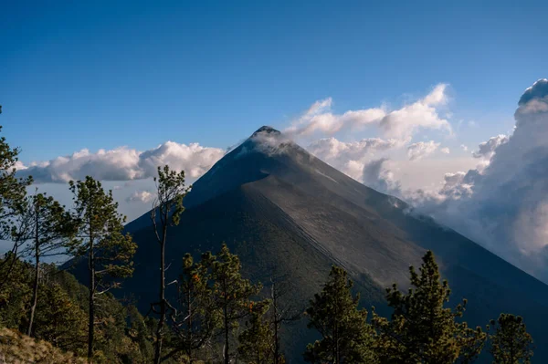 Una Splendida Vista Del Vulcano Acatenango Guatemala America Centrale — Foto Stock