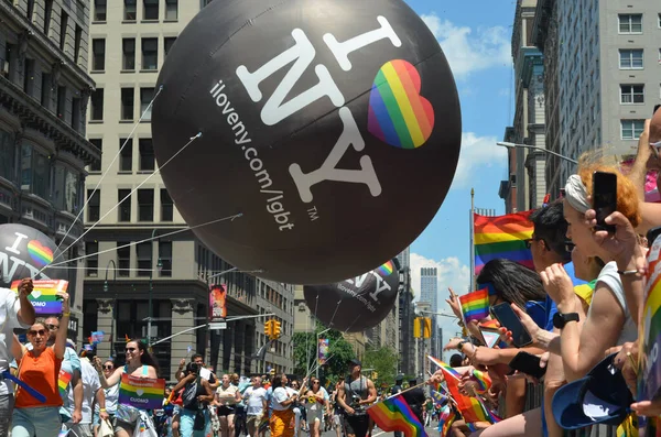 New York Verenigde Staten Jun 2019 Een Enorme Zwarte Ballon — Stockfoto