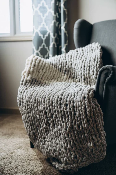 Vertical Shot Soft Custom Made Chunky Blanket Armchair House — Stock Photo, Image