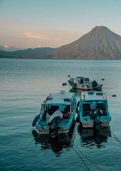 Panajachel Guatemala Okt 2021 Ein Vertikaler Blick Auf Fischerboote Die — Stockfoto