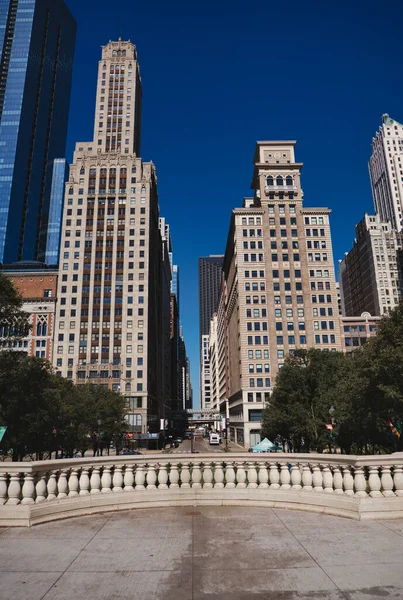 Plano Vertical Del Hermoso Horizonte Chicago Desde Grant Park — Foto de Stock
