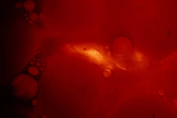 Ένα Κόκκινο Υγρό Φυσαλίδες — Φωτογραφία Αρχείου