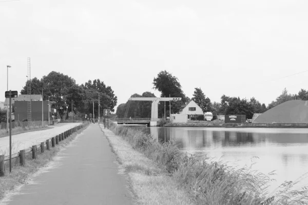 Grayscale Shot Lakeside Buildings — 图库照片